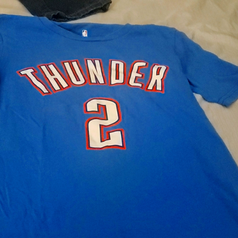 NBA youth Oklahoma thunder tee size 10-12